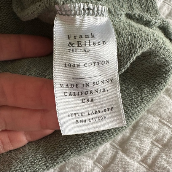 Frank & Eileen Patrick Triple Fleece - Picture 5 of 8